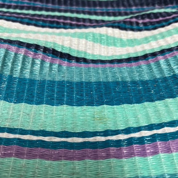 Vera Bradley Large Woven Tote with Matching Wristlet. - Picture 3 of 6